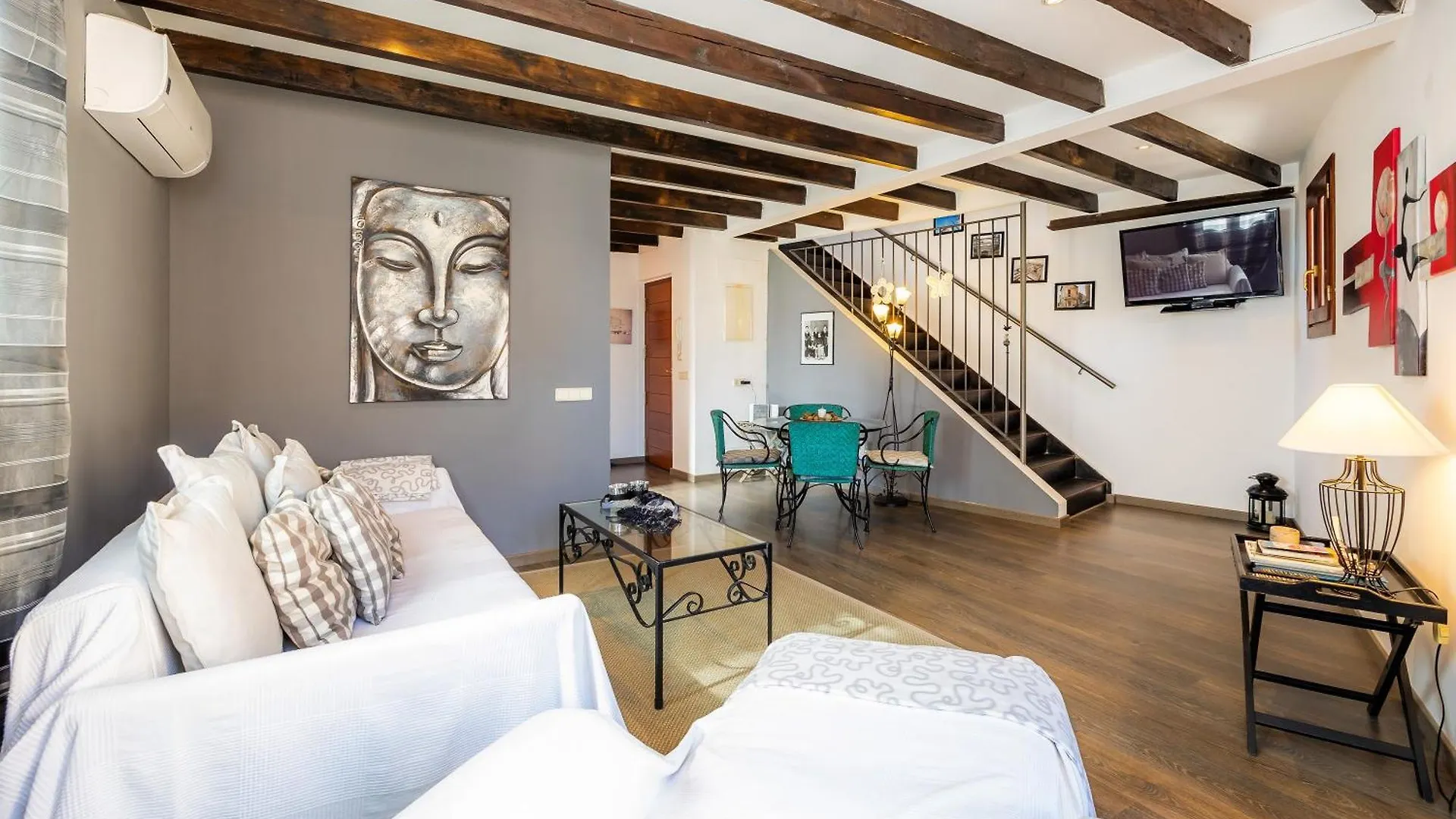 Duplex Can Roses Moscari Apartman